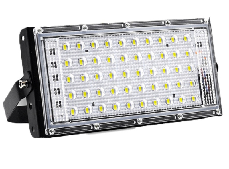 Rekomendasi Lampu Sorot LED Super Terang