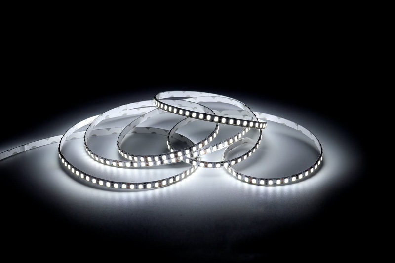 Inspirasi Dekorasi Kamar dengan Lampu LED Strip